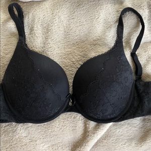 34D black VS bra!